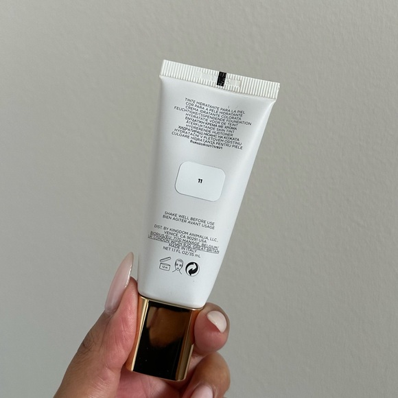 Hourglass Veil Hydrating Skin Tint Foundation - Picture 2 of 3